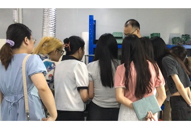 Sales staff visit the factory to learn about the production process and quality management system